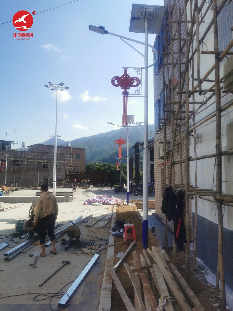 揭西縣五云鎮(zhèn)下硿村委中國(guó)結(jié)太陽能路燈