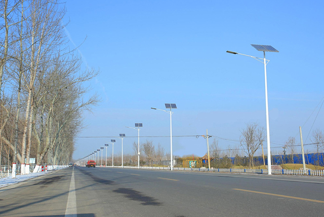 正翔照明主干道LED太陽(yáng)能路燈