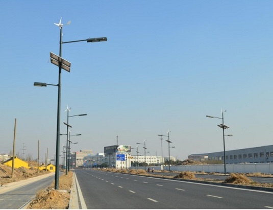 太陽(yáng)能路燈跟普通路燈的不同