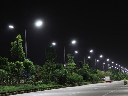 LED路燈燈桿間距設置多少為宜?中山正翔照明詳解
